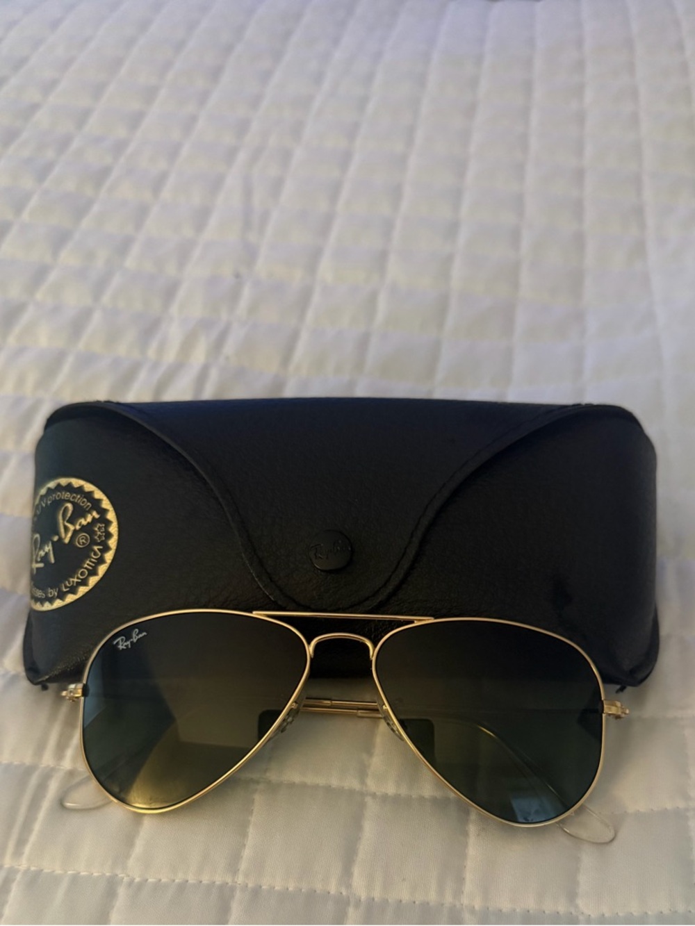 Ray-Ban Classic Aviator Sunglasses Gold Frame Green Lenses with Case